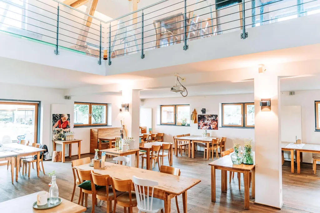 Matsalen i familjerestaurangen på Gut Hügle